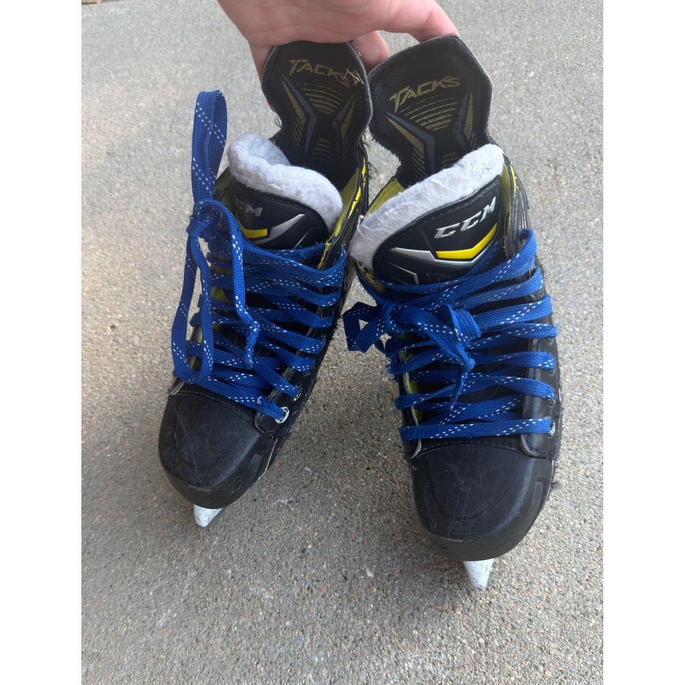 CCM Tacks 4092 Ice Hockey Skates‎ Youth Size 3 Black Yellow Blue Laces - Picture 3 of 5